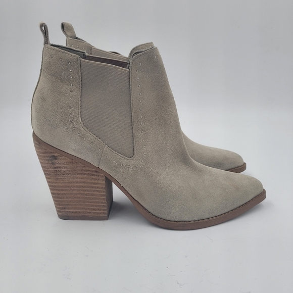 Marc fisher Taupe / Gray nwots Suede bootie size 9 - Picture 4 of 15